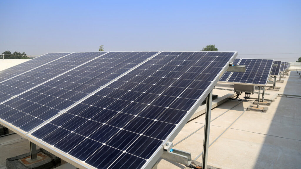 Panneaux solaires en 2026 : prix, aides et vraie rentabilité pour les particuliers